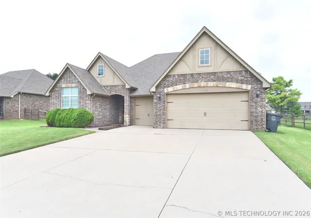 Photo 2 of Single family home for sale at 17519 E 45th Place, Tulsa, OK 74134 | MLS# 2621873 | Listing updated on 2026-08-21