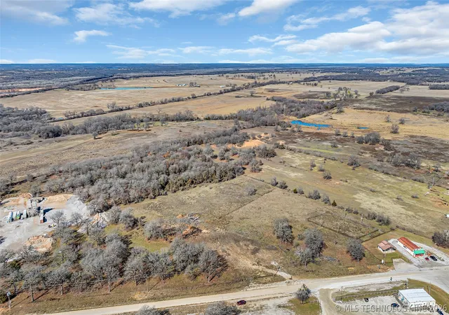 Homes for sale in Thackerville, OK | 22876 Us Hwy 77, Thackerville, OK 73459 | MLS# 2622124