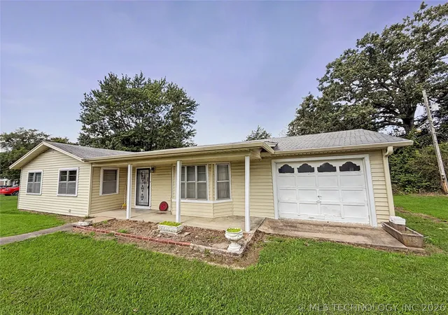 Homes for sale in Tahlequah, OK | 5056 S 514 Ln, Tahlequah, OK 74464 | MLS# 2622133