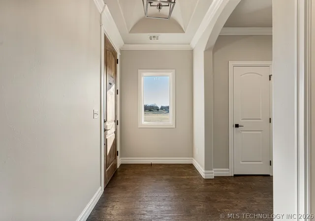 2nd image of 9214 E 62nd Ct S, Tulsa, OK 74133 | MLS# 2622171