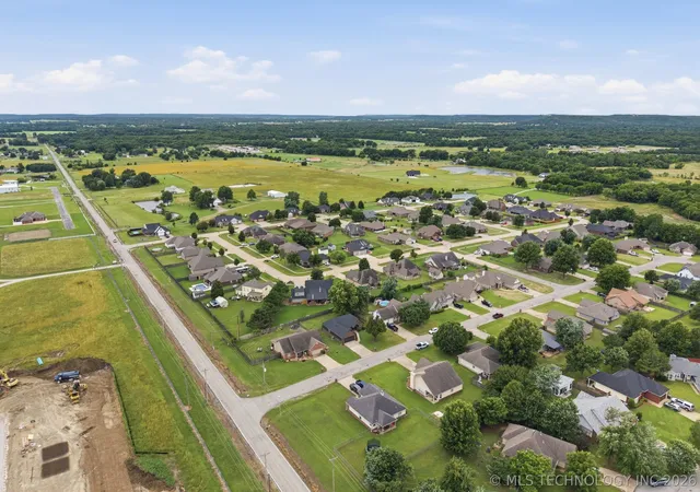 Homes for sale in Skiatook, OK | 1004 W Beech St, Skiatook, OK 74070 | MLS# 2622180