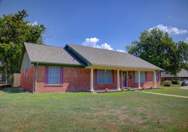 Photo 2 of Single family home for sale at 4739 S Lakewood Ave, Tulsa, OK 74135 | MLS# 2622178 | Listing updated on 2026-09-29