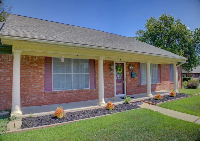 Photo 3 of Single family home for sale at 4739 S Lakewood Ave, Tulsa, OK 74135 | MLS# 2622178 | Listing updated on 2026-09-29