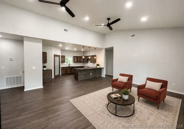 Photo 2 of Single family home for sale at 211 Manning Ave, Caddo, OK 74729 | MLS# 2621779 | Listing updated on 2026-08-28