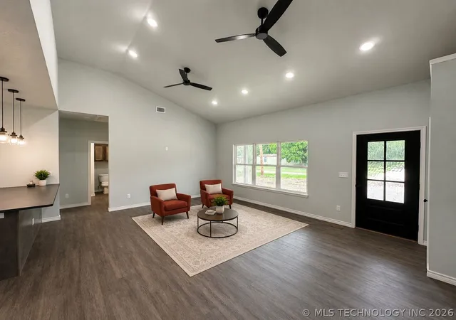 Photo 3 of Single family home for sale at 211 Manning Ave, Caddo, OK 74729 | MLS# 2621779 | Listing updated on 2026-08-28