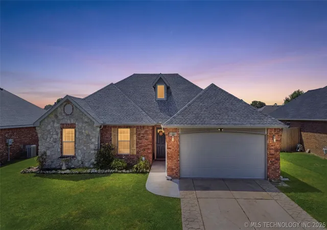 Homes for sale in Collinsville, OK | 11915 N 108th Eastavenue, Collinsville, OK 74021 | MLS# 2621325