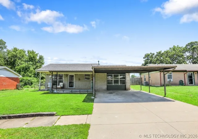 Homes for sale in Sapulpa, OK | 100 W Linda St, Sapulpa, OK 74066 | MLS# 2622221