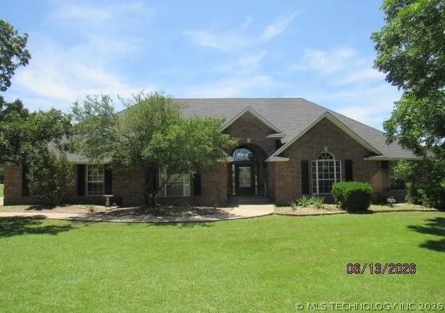 1st image of 512 Oakland, Ardmore, OK 73401 | MLS# 2622276