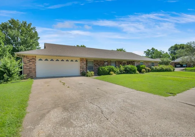 Homes for sale in Bartlesville, OK | 6322 Quail Ridge Rd, Bartlesville, OK 74006 | MLS# 2622174