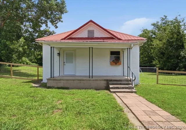 Homes for sale in Nowata, OK | 235 S Hickory St, Nowata, OK 74048 | MLS# 2622295