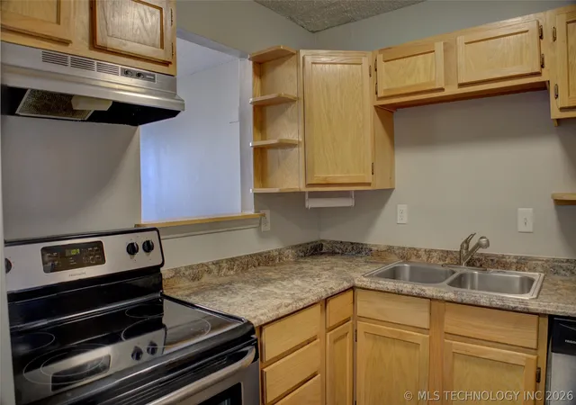 Photo 4 of Condo for sale at 1502 S Boulder Ave #18K, Tulsa, OK 74119 | MLS# 2622239 | Listing updated on 2026-08-24