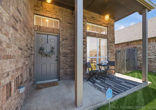 Photo 2 of Sale Pending at 4617 S 194th Eastavenue, Broken Arrow, OK 74014 | MLS# 2622250 | Listing updated on 2026-08-20