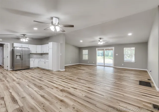 Photo 4 of Sale Pending at 421065 E 1174 Road, Eufaula, OK 74432 | MLS# 2622252 | Listing updated on 2026-09-19