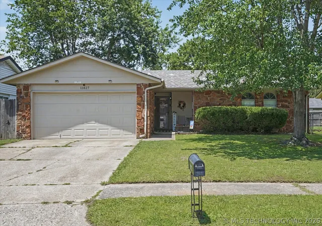 Homes for sale in Broken Arrow, OK | 11827 E 62nd Pl, Broken Arrow, OK 74012 | MLS# 2622312