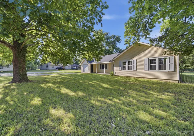 Homes for sale in Beggs, OK | 401 E Main St, Beggs, OK 74421 | MLS# 2621021