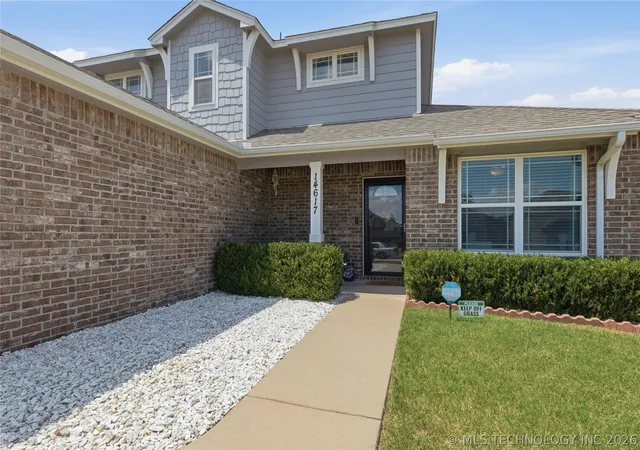 Photo 3 of Sale Pending at 14617 E 112th Place, Owasso, OK 74055 | MLS# 2622326 | Listing updated on 2026-08-20