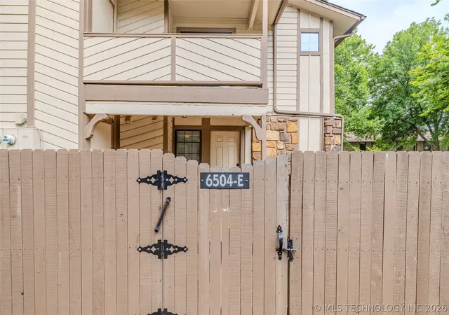 Homes for sale in Tulsa, OK | 6504 S Memorial Dr #12E, Tulsa, OK 74133 | MLS# 2622329