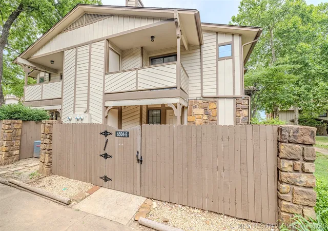 Homes for sale in Tulsa, OK | 6504 S Memorial Dr #12E, Tulsa, OK 74133 | MLS# 2622329