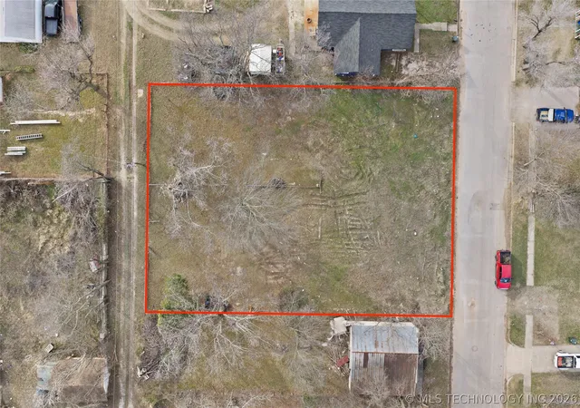 Homes for sale in Sulphur, OK | 305 E Tahlequah, Sulphur, OK 73086 | MLS# 2622377