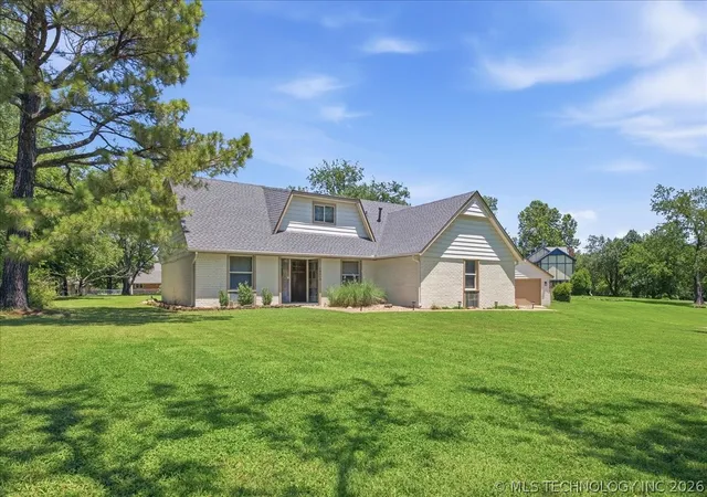 Photo 3 of Sale Pending at 18013 E 93rd Street, Owasso, OK 74055 | MLS# 2622175 | Listing updated on 2026-08-20