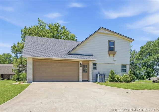 Photo 4 of Sale Pending at 18013 E 93rd Street, Owasso, OK 74055 | MLS# 2622175 | Listing updated on 2026-08-20