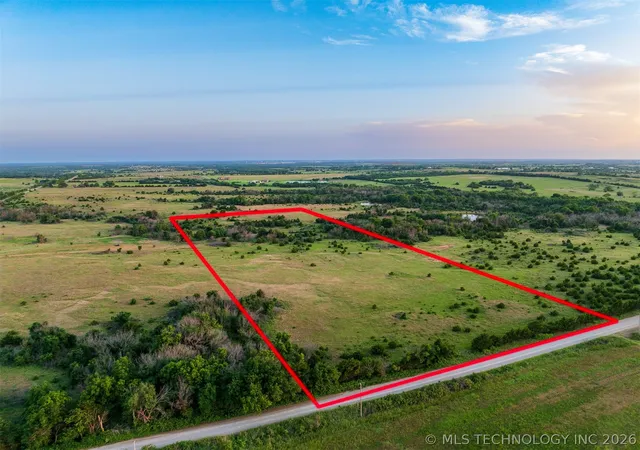 2nd image of 4 E Lone Chimney Rd, Glencoe, OK 74032 | MLS# 2622208