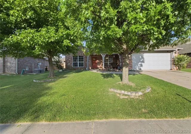 Homes for sale in Broken Arrow, OK | 809 S 71St St S, Broken Arrow, OK 74014 | MLS# 2622415
