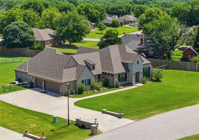 Photo 2 of Single family home for sale at 8627 E 104th Street N, Owasso, OK 74055 | MLS# 2622435 | Listing updated on 2026-08-20