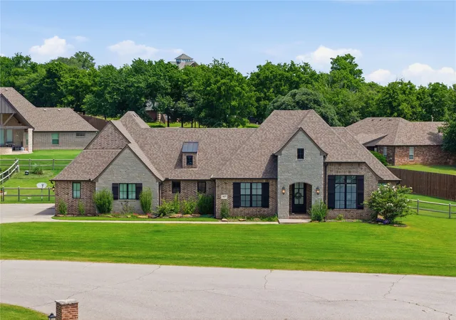 Photo 3 of Single family home for sale at 8627 E 104th Street N, Owasso, OK 74055 | MLS# 2622435 | Listing updated on 2026-08-20