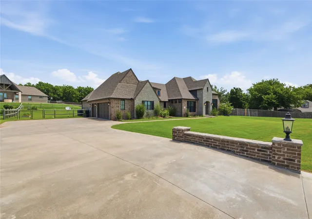 Photo 3 of Single family home for sale at 8627 E 104th Street N, Owasso, OK 74055 | MLS# 2622435 | Listing updated on 2026-08-20