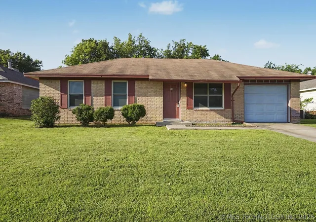 Homes for sale in Catoosa, OK | 528 W Denny St, Catoosa, OK 74015 | MLS# 2622429
