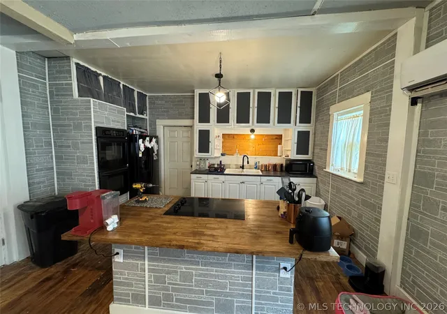 Homes for sale in Wagoner, OK | 207 N State St, Wagoner, OK 74467 | MLS# 2622457