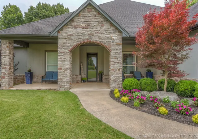 Photo 1 of Single family home for sale at 16911 S 321st Eastavenue, Coweta, OK 74429 | MLS# 2622160 | Listing updated on 2026-08-28
