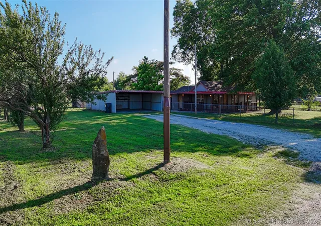 3rd image of 17240 County Road 1490, Ada, OK 74820 | MLS# 2621490