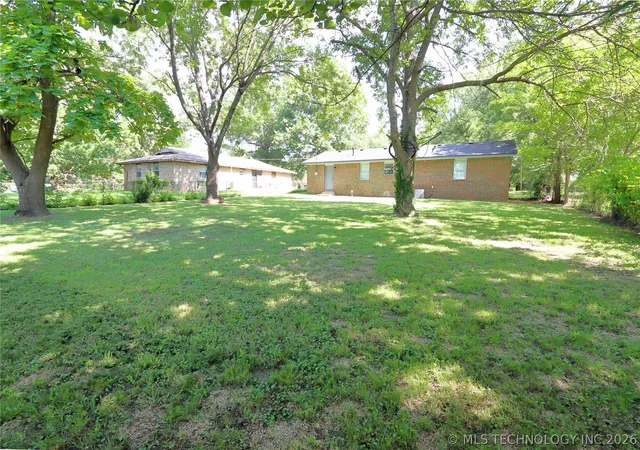 Homes for sale in Wagoner, OK | 1004 Ne 9Th St, Wagoner, OK 74467 | MLS# 2622372