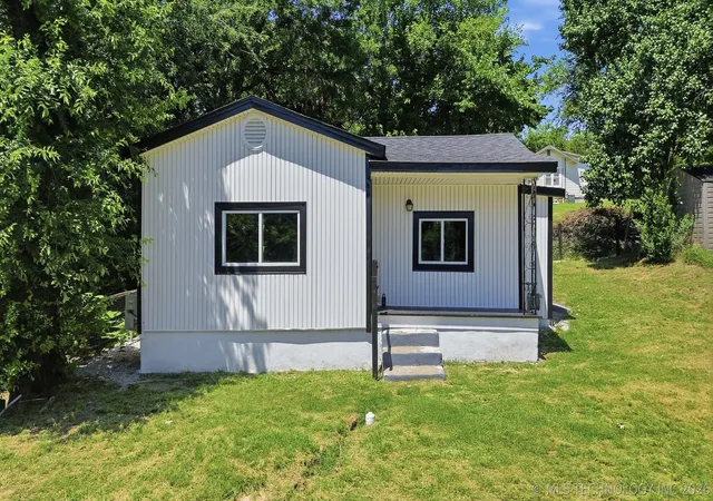 Homes for sale in Sand Springs, OK | 312 N Industrial Ave, Sand Springs, OK 74063 | MLS# 2622332