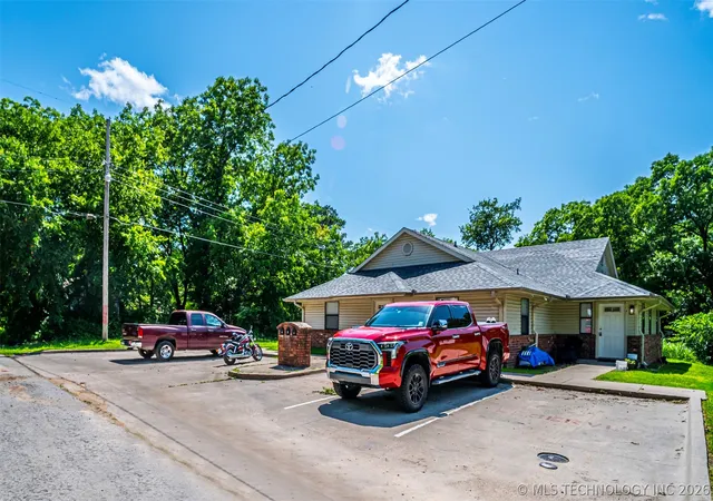 Homes for sale in Madill, OK | 204 S 11th, Madill, OK 73446 | MLS# 2622352