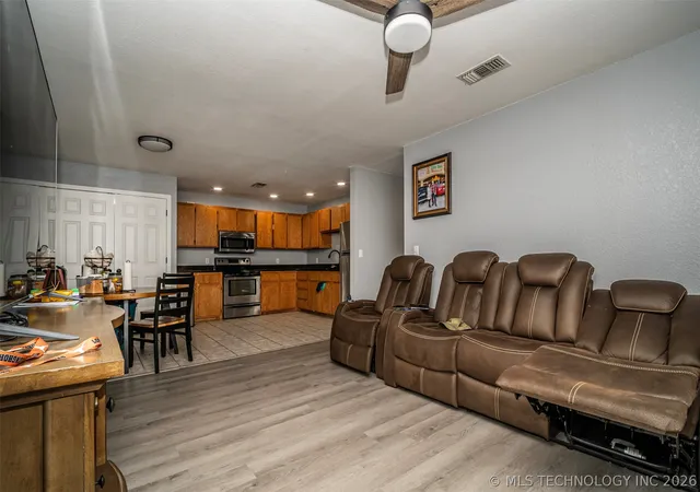 4th image of 204 S 11Th, Madill, OK 73446 | MLS# 2622352