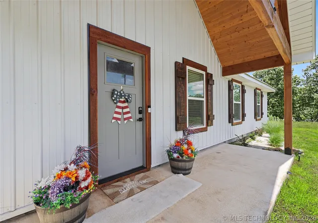 Photo 4 of Single family home for sale at 20471 W Chicken Crk Rd, Cookson, OK 74427 | MLS# 2622513 | Listing updated on 2026-07-26