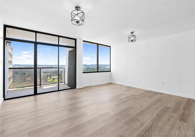 2nd image of 450 W 7Th St #1804, Tulsa, OK 74119 | MLS# 2622536