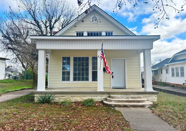 Homes for sale in Okmulgee, OK | 809 N Grand Ave, Okmulgee, OK 74447 | MLS# 2621809
