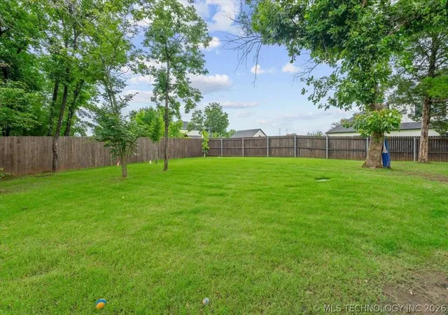 Homes for sale in Bixby, OK | 13655 S 26th St, Bixby, OK 74008 | MLS# 2622427