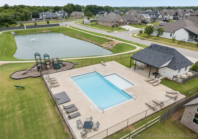 Photo 3 of Single family home for sale at 13624 S 21st Place, Bixby, OK 74008 | MLS# 2622531 | Listing updated on 2026-06-29