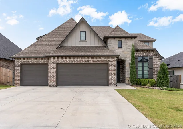 Photo 4 of Single family home for sale at 13624 S 21st Place, Bixby, OK 74008 | MLS# 2622531 | Listing updated on 2026-06-29
