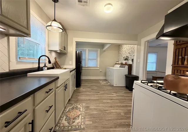 Homes for sale in Cushing, OK | 1002 E Walnut St, Cushing, OK 74023 | MLS# 2622482