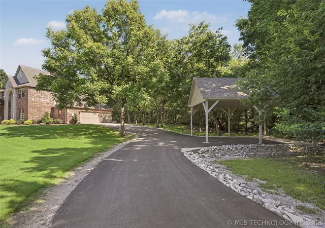 Photo 3 of Single family home for sale at 2325 W Lowry Rd, Claremore, OK 74017 | MLS# 2622514 | Listing updated on 2026-08-25