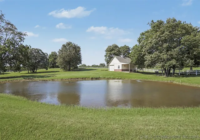 Photo 3 of Sale Pending at 2325 W Lowry Rd, Claremore, OK 74017 | MLS# 2622514 | Listing updated on 2026-09-30