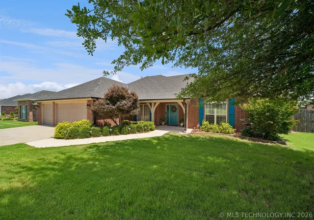 Homes for sale in Bartlesville, OK | 1122 Arbor Dr, Bartlesville, OK 74006 | MLS# 2621895