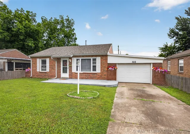 Homes for sale in Pryor, OK | 322 Se 5th St, Pryor, OK 74361 | MLS# 2622577