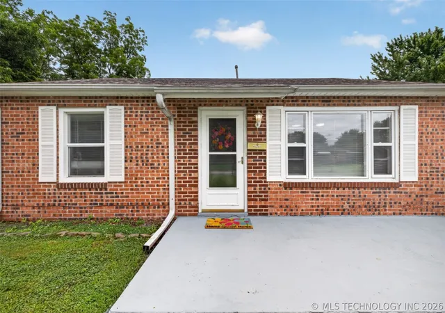 Homes for sale in Pryor, OK | 322 Se 5Th St, Pryor, OK 74361 | MLS# 2622577